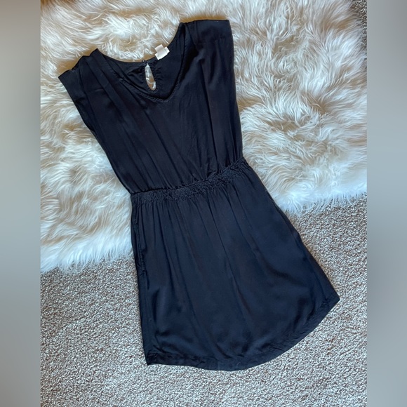 Mossimo Supply Co. Dresses & Skirts - Black Dress with Pockets 👋